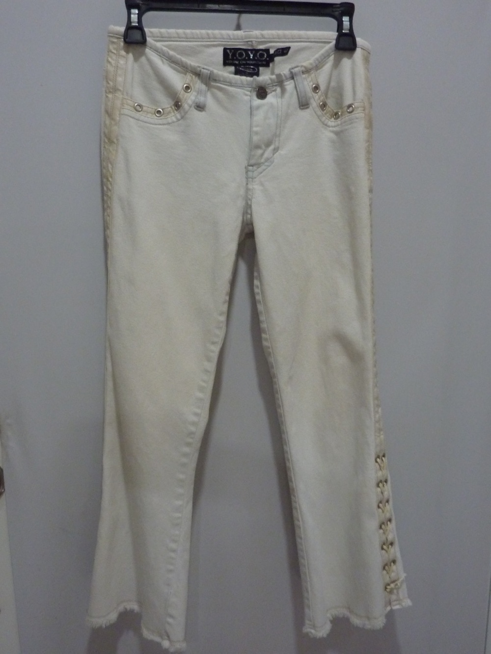 Y.O.Y.O. Vintage Y2K Size 3 Womens white Jeans Denim Capri MADE IN HONG KONG